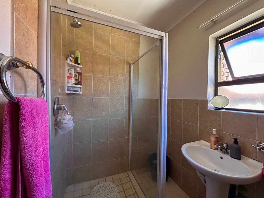 1 Bedroom Property for Sale in Potchefstroom North West